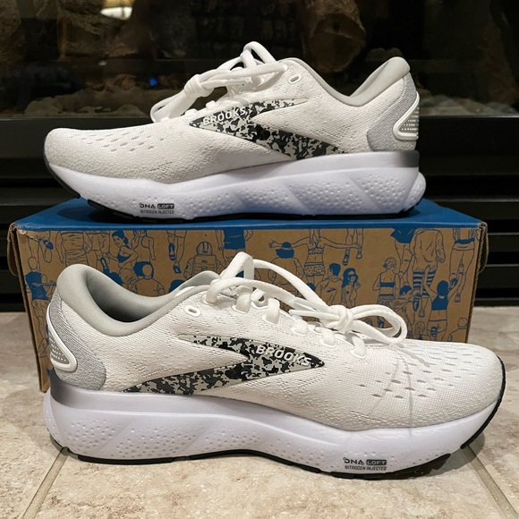 Size 7 - Brooks Ghost 16 White Oyster Lava W 🔥BRAND NEW🔥 NO BOX - Picture 2 of 7